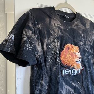 Vintage Bleached Embroidered Lion Tee Reign